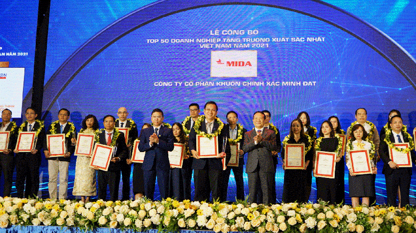 MIDA honored in "Top 500 fastest growing enterprises in Vietnam in 2021 and Top 50 best growing enterprises in Vietnam